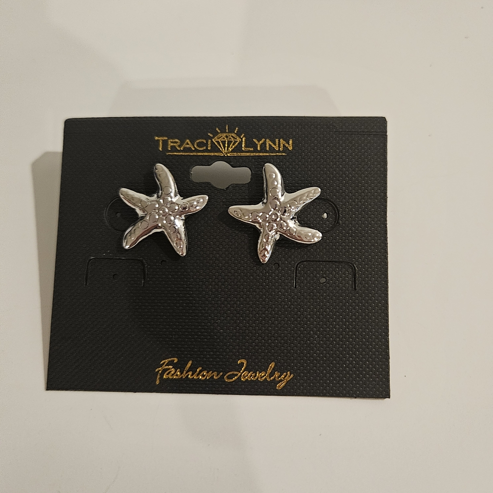 Traci Lynn Silver Stud Earrings
